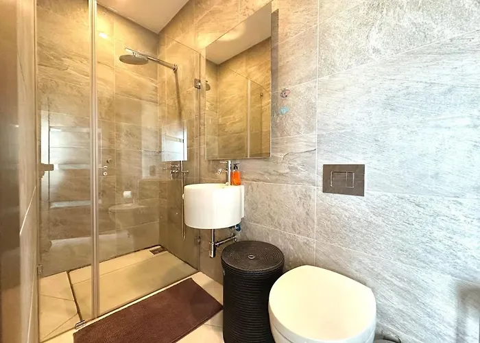 View Location 2br Apartment